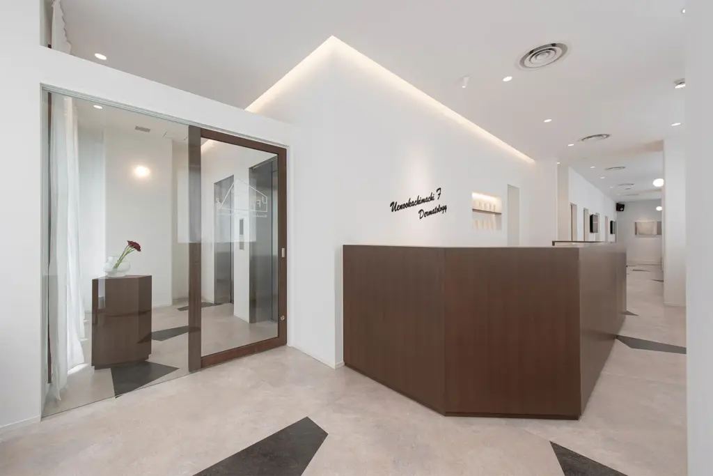 白を基調としたクリニックになっております