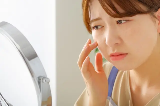 これってニキビ？いぼ？もしかしたら脂腺増殖症の可能性も