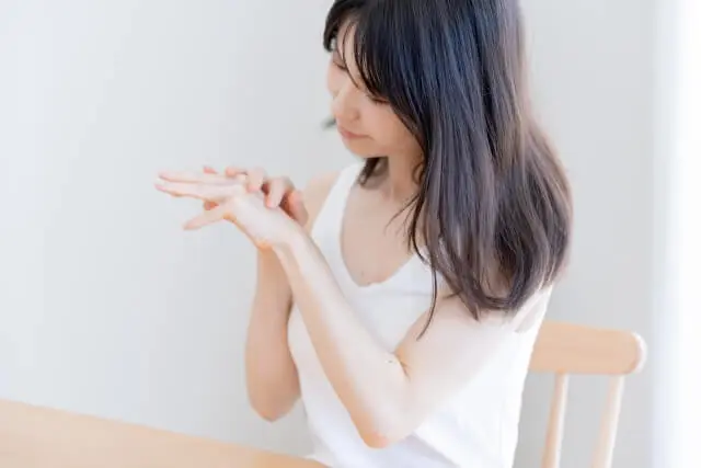 このかゆみは何が原因？アレルギーによる湿疹や皮膚炎について解説